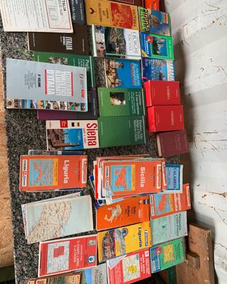 Cartine stradali e guide turistiche vintage Italia