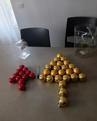 decorazioni natalizie, palline rosse e dorate