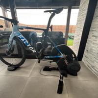 Rullo interattivo Elite XR-T con pacco pignone