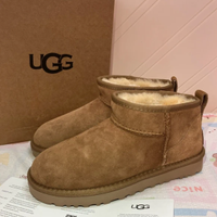 UG G C lassic U ltra Mi ni Marrone    37