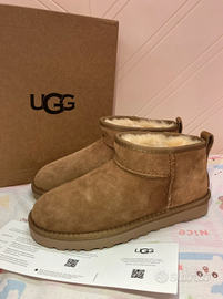 UG G C lassic U ltra Mi ni Marrone    37