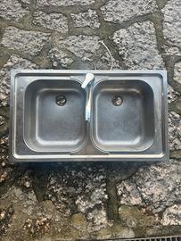 Lavandino cucina e asta doccia acciaio inox