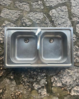 Lavandino cucina e asta doccia acciaio inox