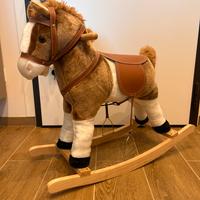 Cavallo a dondolo in legno