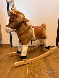 Cavallo a dondolo in legno