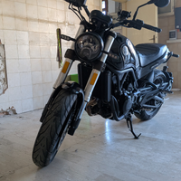 Benelli Leoncino 500-2022