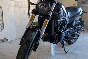Benelli Leoncino 500