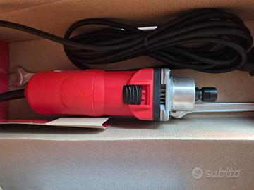 Smerigliatrice dritta Milwaukee  DG30E NUOVA