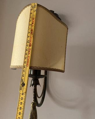 Numero quattro, applique da muro