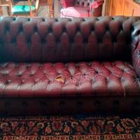 coppia divani Chesterfield