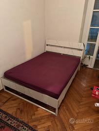 Letto matrimoniale Ikea con materasso