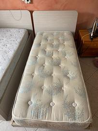 Letti singoli usati in buono stato