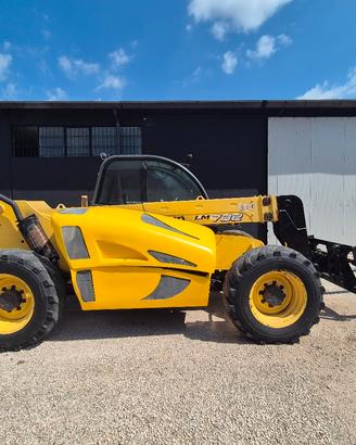 SOLLEVATORE TELESCOPICO NEW HOLLAND LM732 MT7