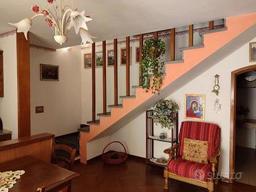 Appartamento Gallicano [Cod.UG374DVVRG]