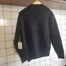 maglione con applicazione