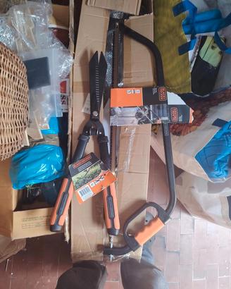 Set giardinaggio Black+Decker nuovo – tagliasiepi 