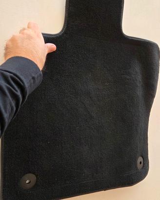 Tappetini (4) in moquette  per Volkswagen Golf 7.5