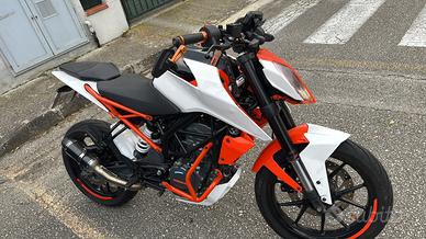 KTM DUKE 125