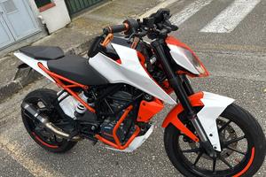 KTM DUKE 125