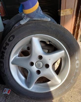 Cerchi con gomme