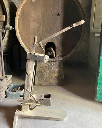 tappatrice bottiglie vintage