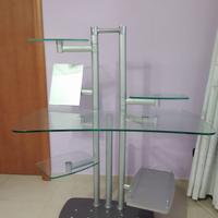 Scrivania / Porta Computer finitura vetro e allumi