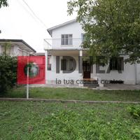 CASA SINGOLA IN CENTRO A SPRESIANO RIF. FGS2