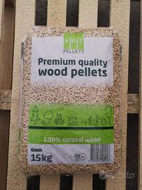 Pellet AKZ Abete 100% 5.90euro al sacco alta resa - Giardino e Fai da te In  vendita a Bergamo