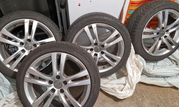 Cerchi e Gomme 225/45/17