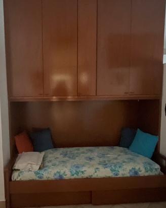 Armadio a ponte con letto singolo