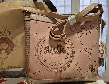 Borsa ANEKKE