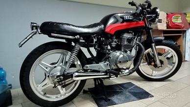 Honda CBR 400 Cafe Racer 
