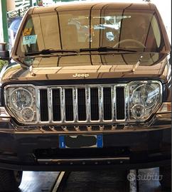 Jeep Cherokee Cherokee IV 2008 2.8 crd Sport auto