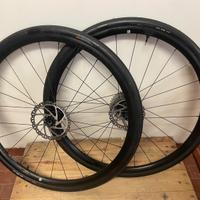Coppia ruote per bicicletta da corsa