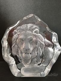 Scultura in vetro Testa di Leone di Mats Jonas