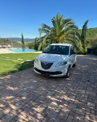 Lancia Ypsilon 1.2 69 CV 5 porte GPL Ecochic Silve