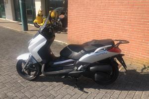 Yamaha X-Max 125