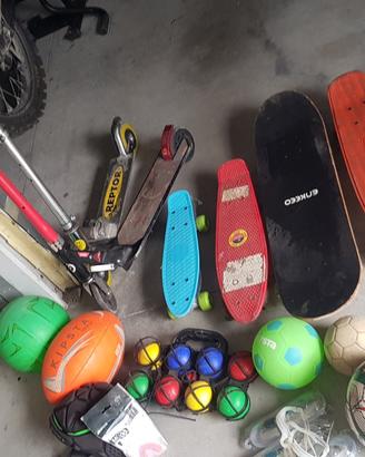 4 skateboard 2 monopattini bocce palloni  ecc