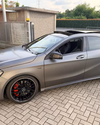 Mercedes Benz A 45 AMG