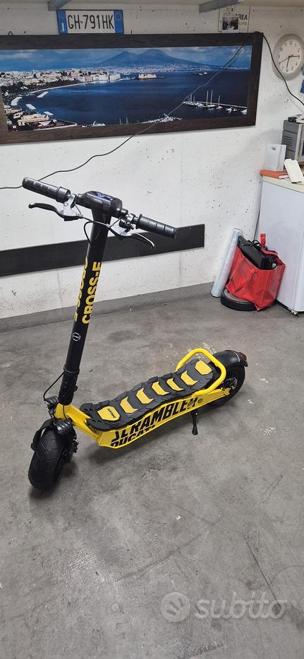 Monopattino ducati Sports e attrezzatura sportiva usata