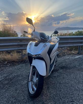 Honda sh-125 anno 2023