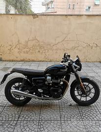 Triumph street twin 900