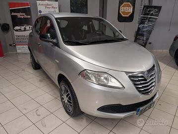 Lancia Ypsilon 0.9 TwinAir 85 CV 5 porte Metano Ec