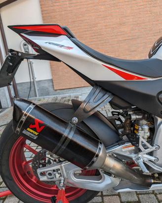 STAFFA CARBONIO AKRAPOVIC APRILIA RSV4 / TUONO