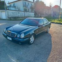 MERCEDES CLASSE E 200 AVANTGARDE ASI CRS