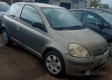 Toyota Yaris 2004