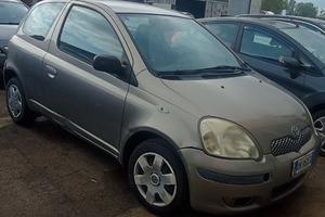 Toyota Yaris 2004