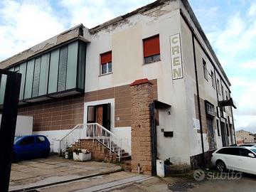 Capannone più area edificabile a Li Punti-Sassari