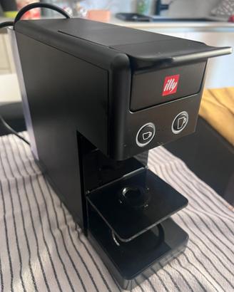 Macchine caffè capsule Illy