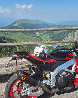 Aprilia tuono 1100 v4 factory